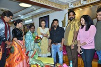 Ex MLA Venkata Rao Felicitated Village Singer Baby